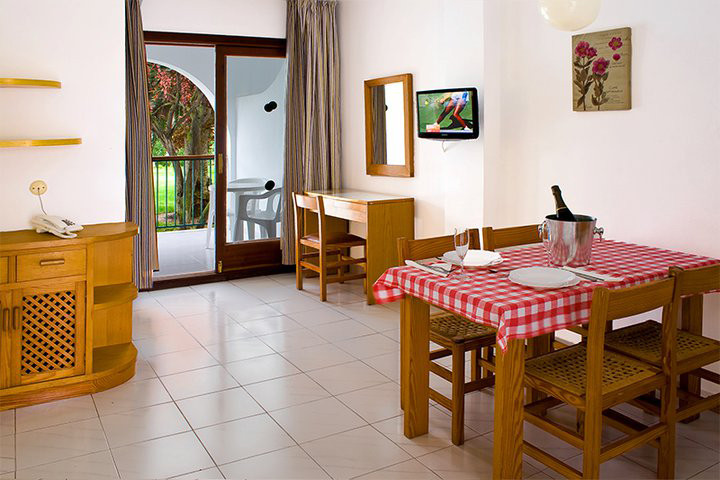 Ebano Hotel Apartments & Spa 6