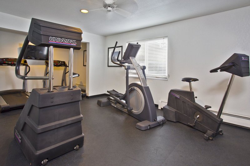 Holiday Inn Express Mackinaw City 5