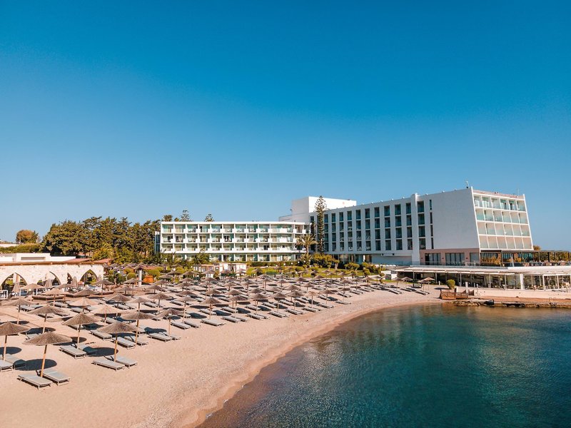 Eden Roc Resort Hotel & Bungalows 1