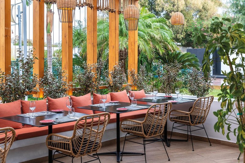 Eden Roc Resort Hotel & Bungalows 18