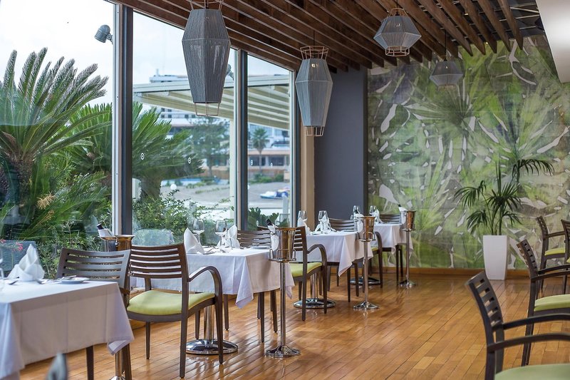 Eden Roc Resort Hotel & Bungalows 24