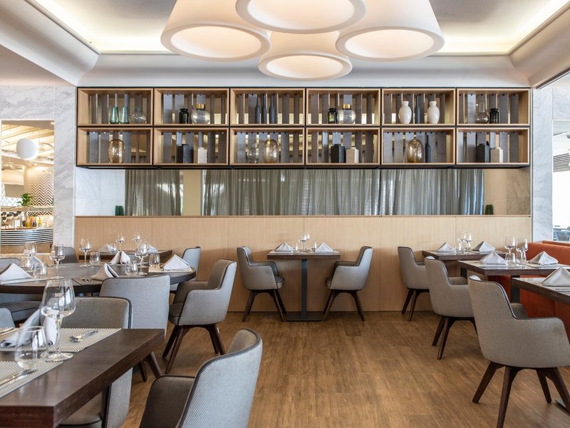 Eden Roc Resort Hotel 33