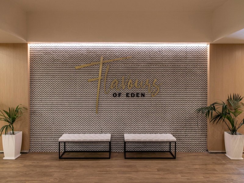Eden Roc Resort Hotel & Bungalows 17