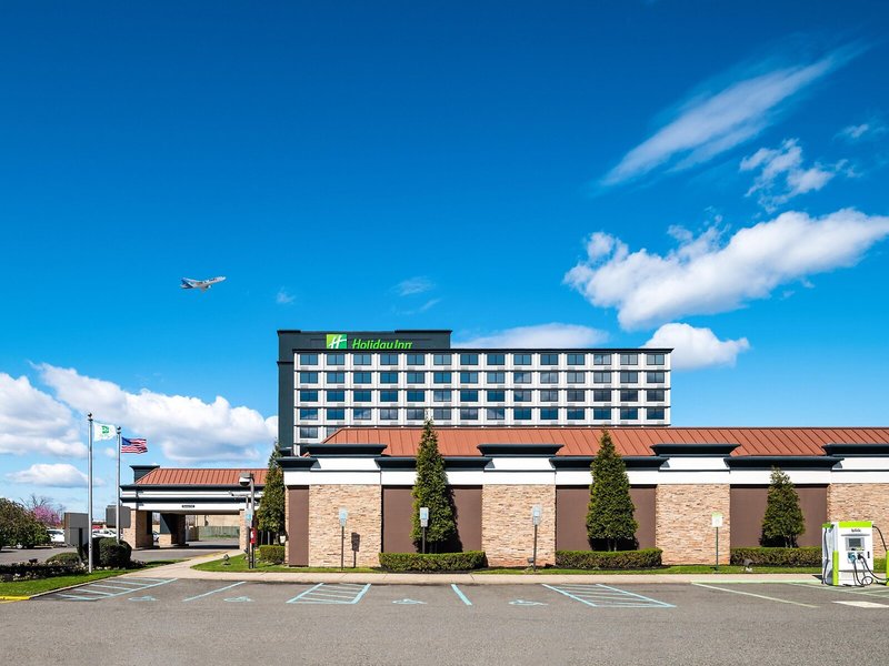 Ramada Plaza Newark Liberty International Airport 1 - Exterior
