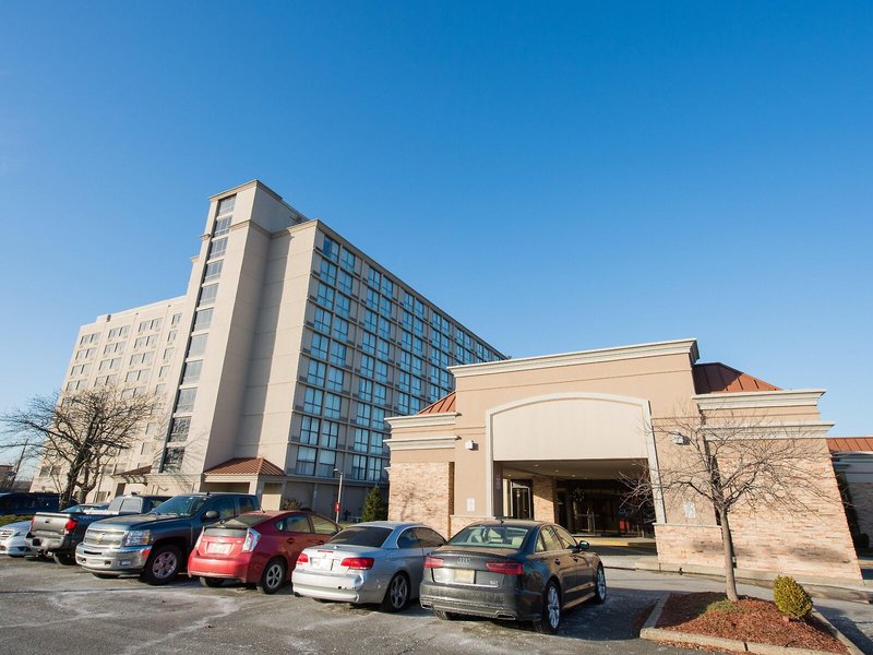 Ramada Plaza Newark Liberty International Airport 4 - Exterior