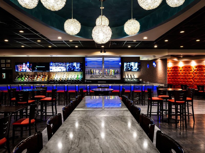Ramada Plaza Newark Liberty International Airport 16 - Restaurant