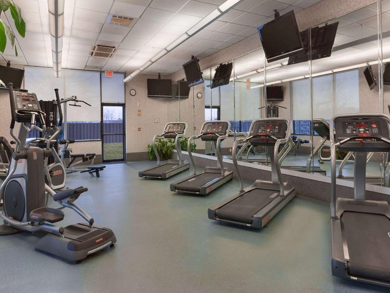 Ramada Plaza Newark Liberty International Airport 30 - Sports and leisure