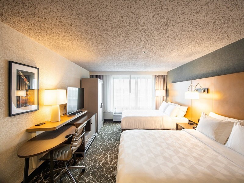 Ramada Plaza Newark Liberty International Airport 34 - Room Example
