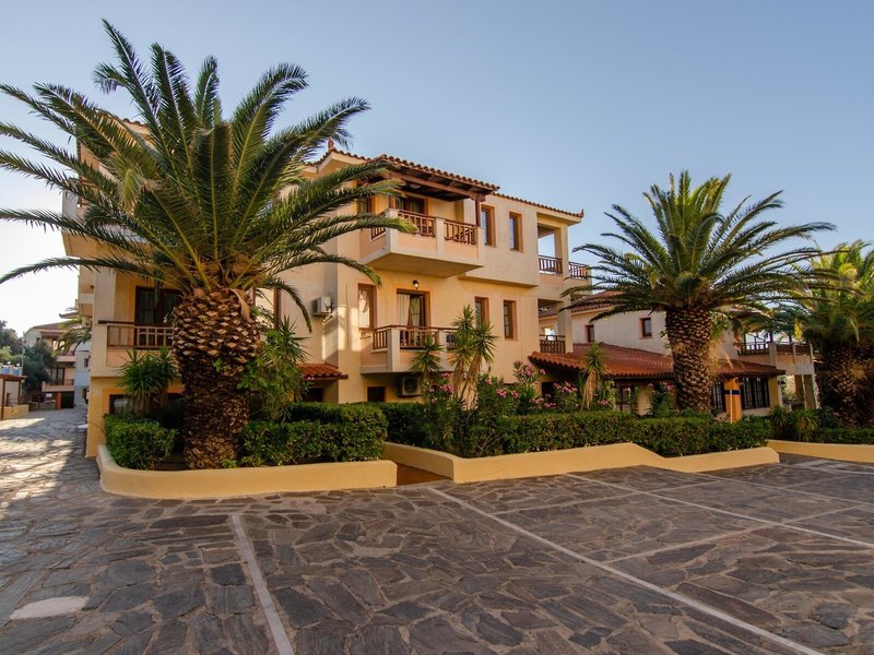 Kampos Village Resort 8