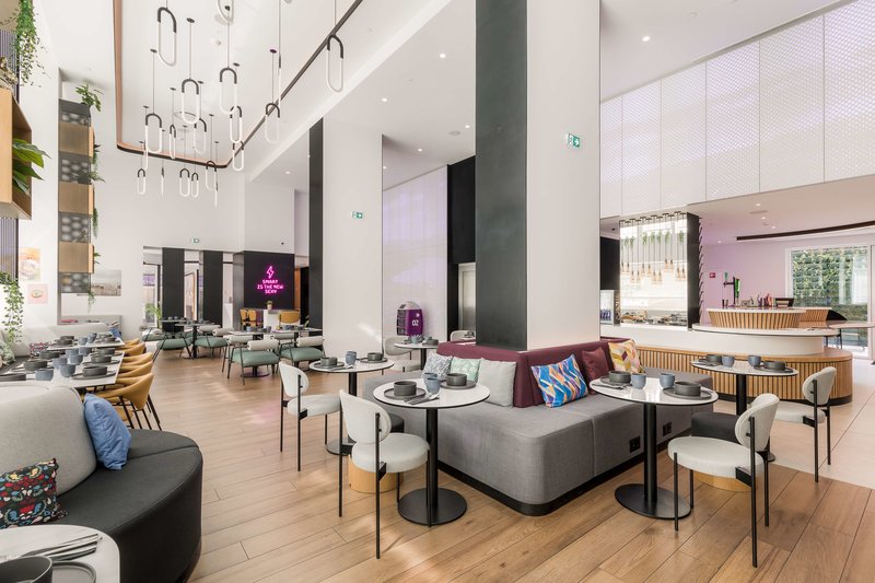 YOTEL Porto 7