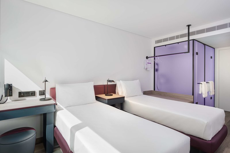YOTEL Porto 14