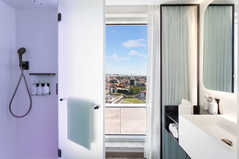 YOTEL Porto 16
