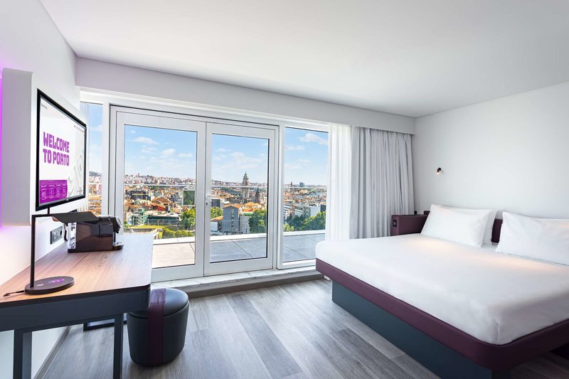 YOTEL Porto 12