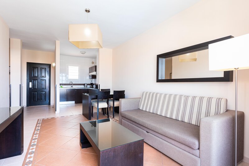 Hotel El Duque 15