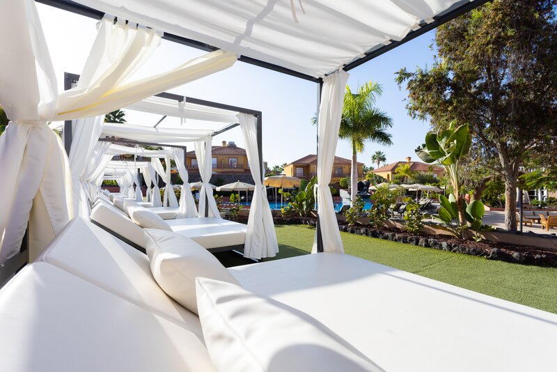 Hotel El Duque 34
