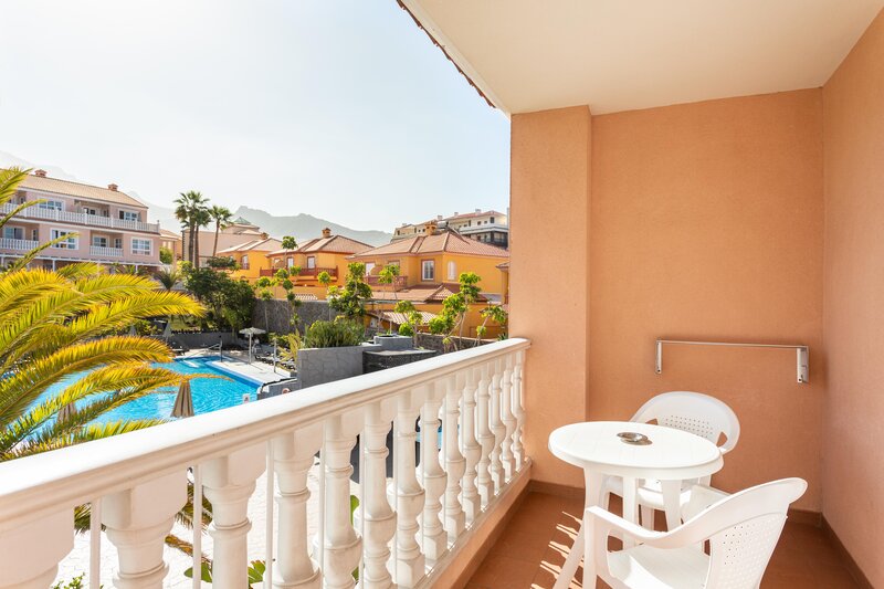 Hotel El Duque 48