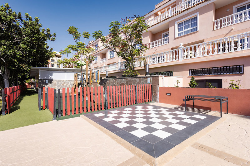 Hotel El Duque 28