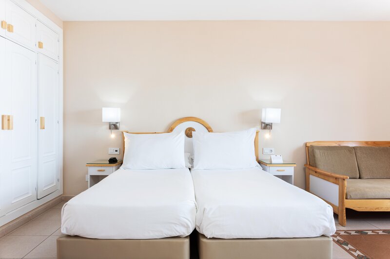 Hotel El Duque 21