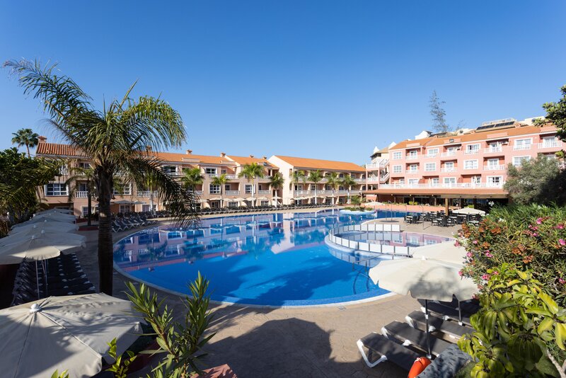 Hotel El Duque 44