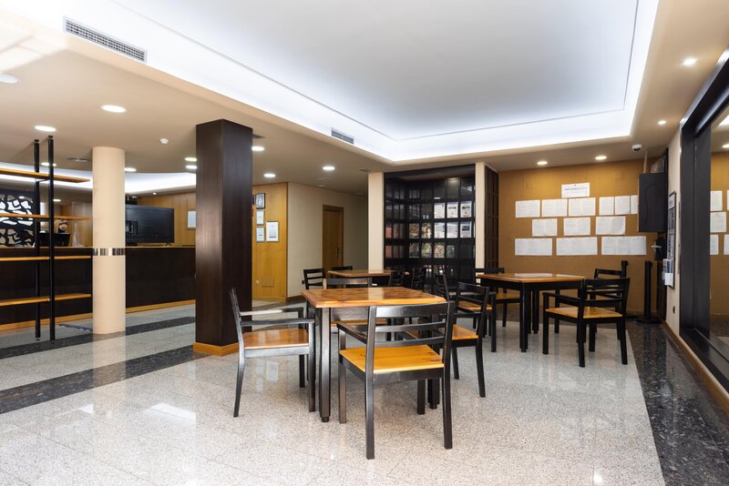 Hotel El Duque 51