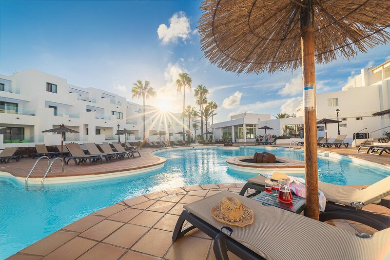 Galeón Playa by SeaSense Hotels 24