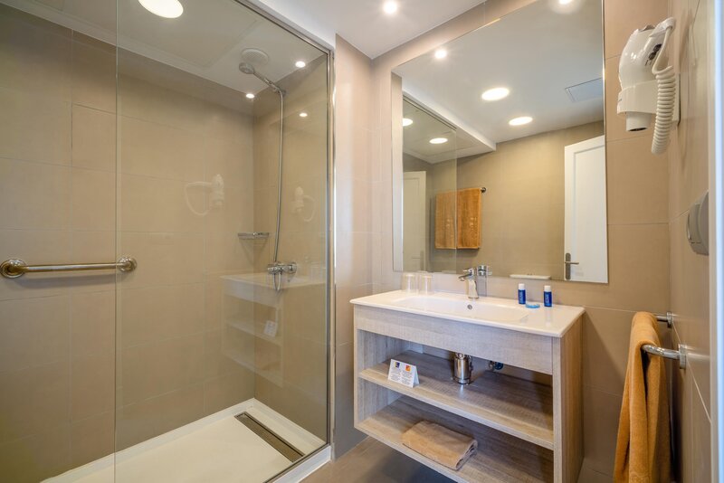 Galeón Playa by SeaSense Hotels 35