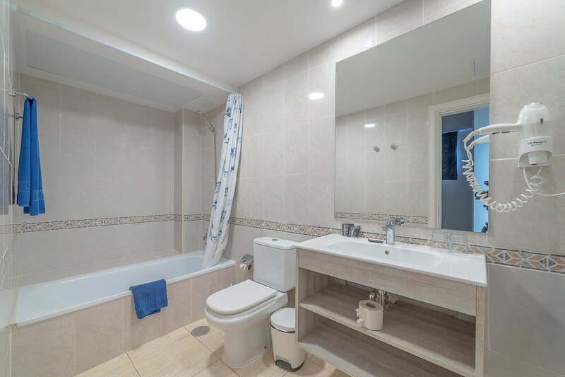 Galeón Playa by SeaSense Hotels 57