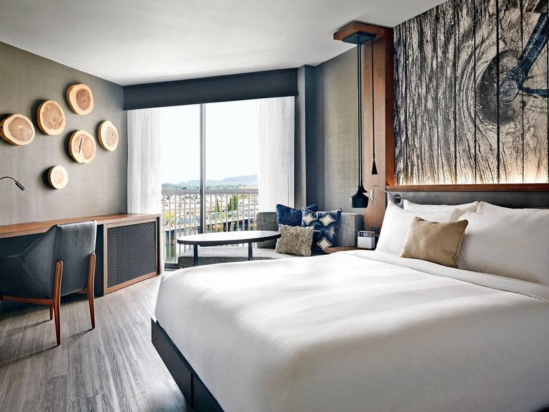 Marriott Portland Downtown Waterfront 31