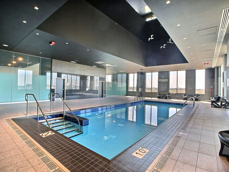 Courtyard Montreal Brossard 4