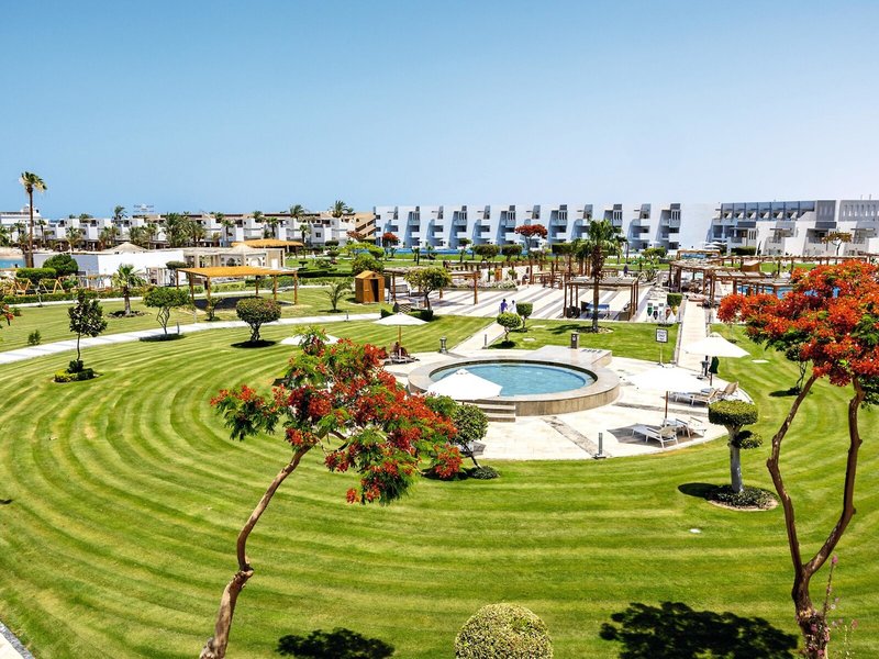 SUNRISE Crystal Bay Resort 7 - Outdoor Pool