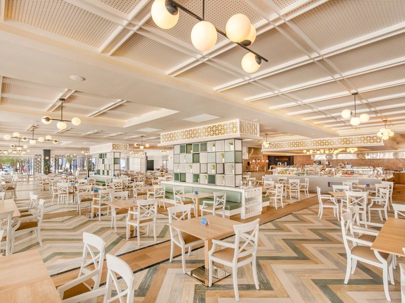 Bahia Principe Grand El Portillo 24