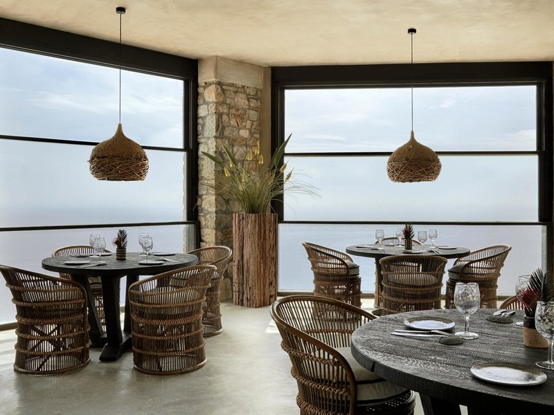 Myconian Panoptis Escape 20