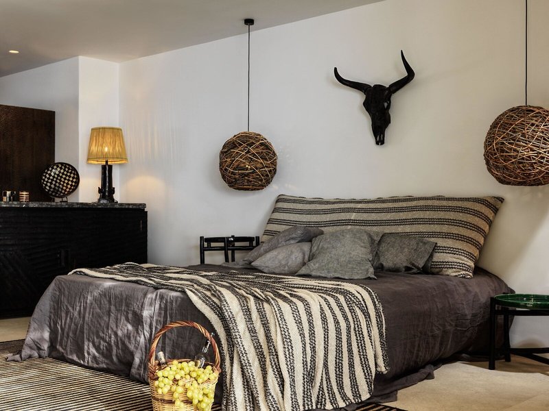 Myconian Panoptis Escape 31