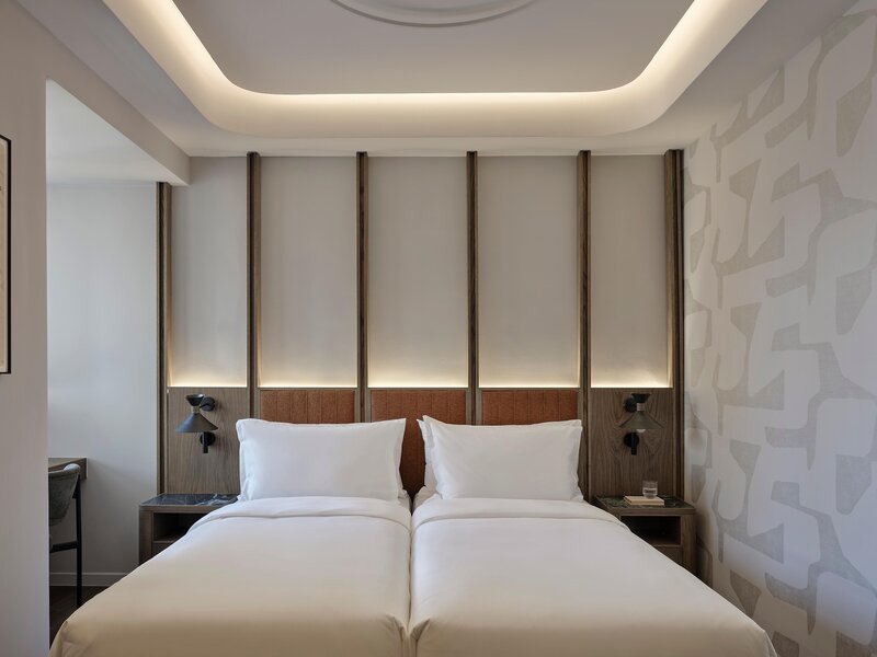 Electra Athens 31