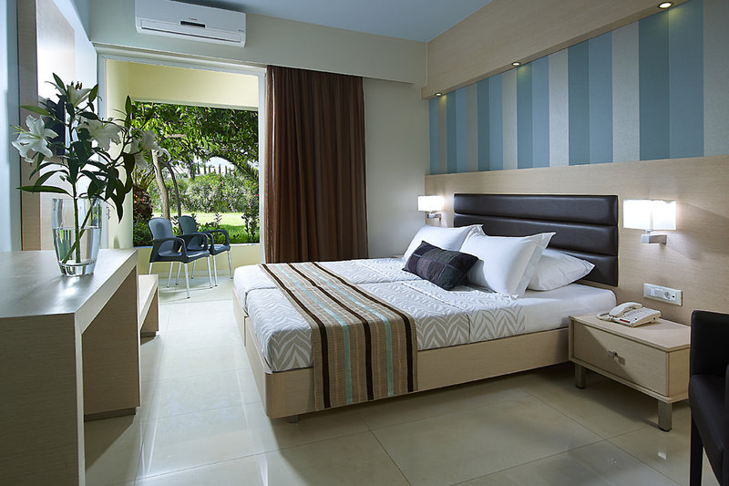 Hotel Eleftheria 18