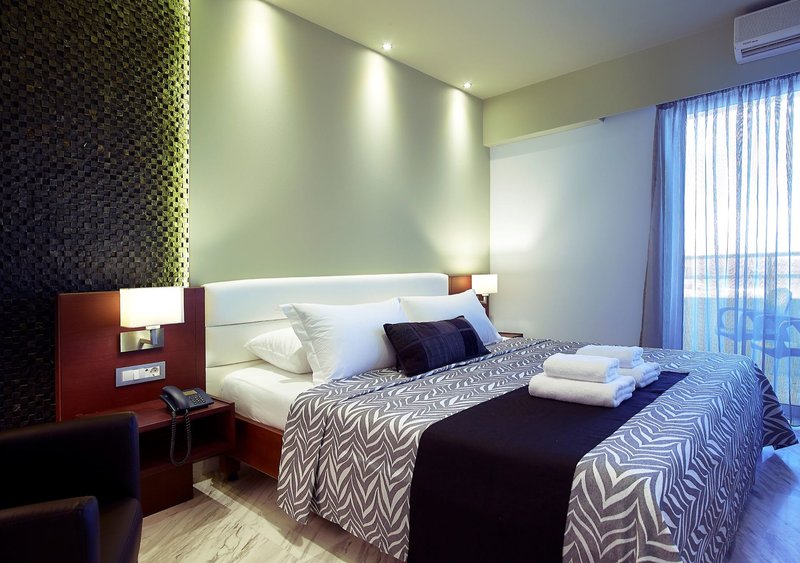 Hotel Eleftheria 12