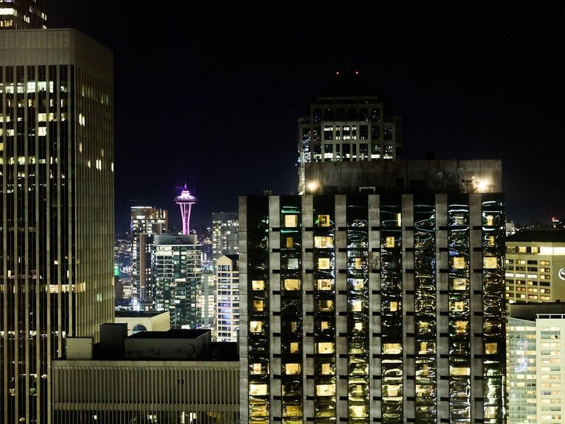 Renaissance Seattle 1