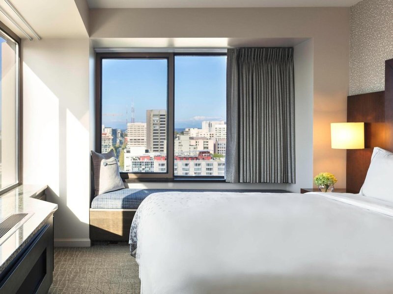 Renaissance Seattle 4