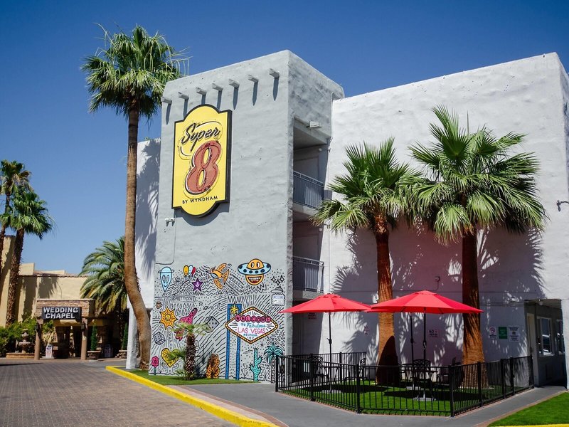 Super 8 by Wyndham Las Vegas North Strip/Fremont St. Area 3