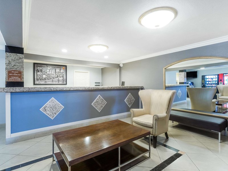 Super 8 by Wyndham Las Vegas North Strip/Fremont St. Area 5