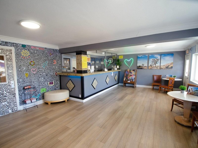 Super 8 by Wyndham Las Vegas North Strip/Fremont St. Area 6