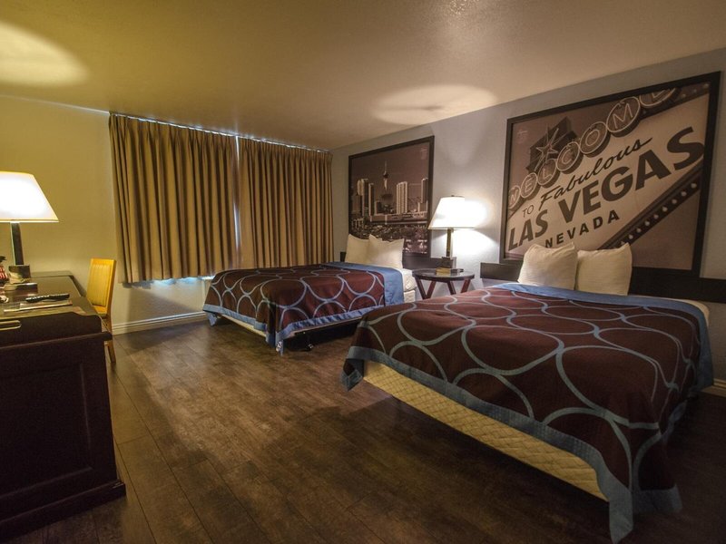 Super 8 by Wyndham Las Vegas North Strip/Fremont St. Area 13