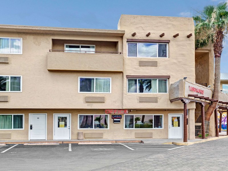 Super 8 by Wyndham Las Vegas North Strip/Fremont St. Area