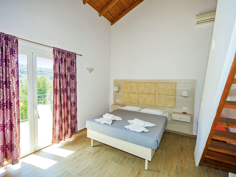 Blue Princess Beach Hotel & Suites 3