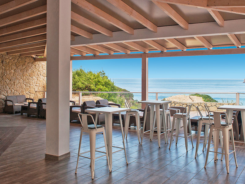 Blue Princess Beach Hotel & Suites 8