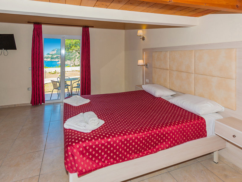 Blue Princess Beach Hotel & Suites 12