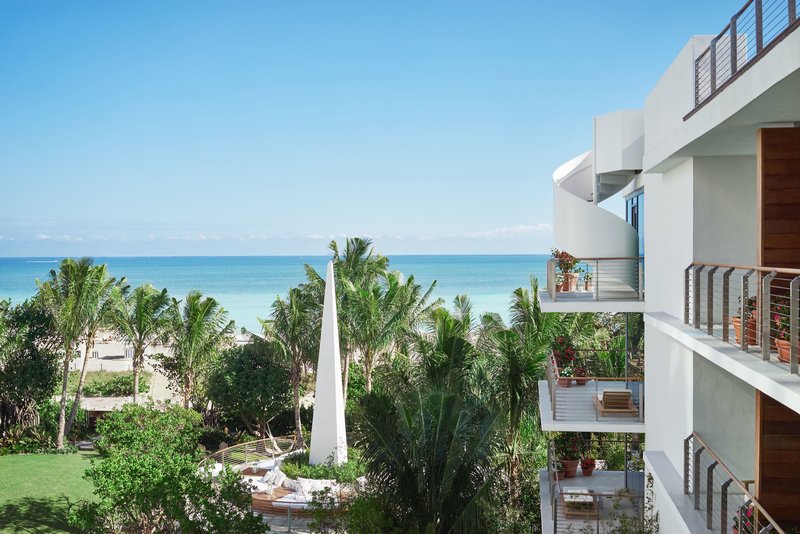 The Miami Beach Edition 11