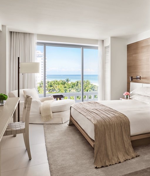 The Miami Beach Edition 19