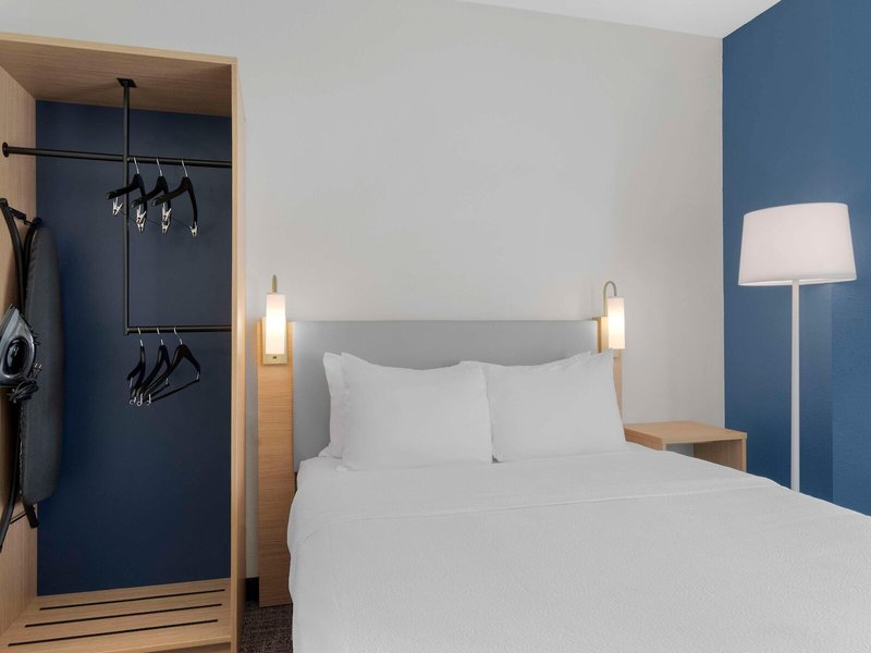 Spark by Hilton Orlando near SeaWorld 12