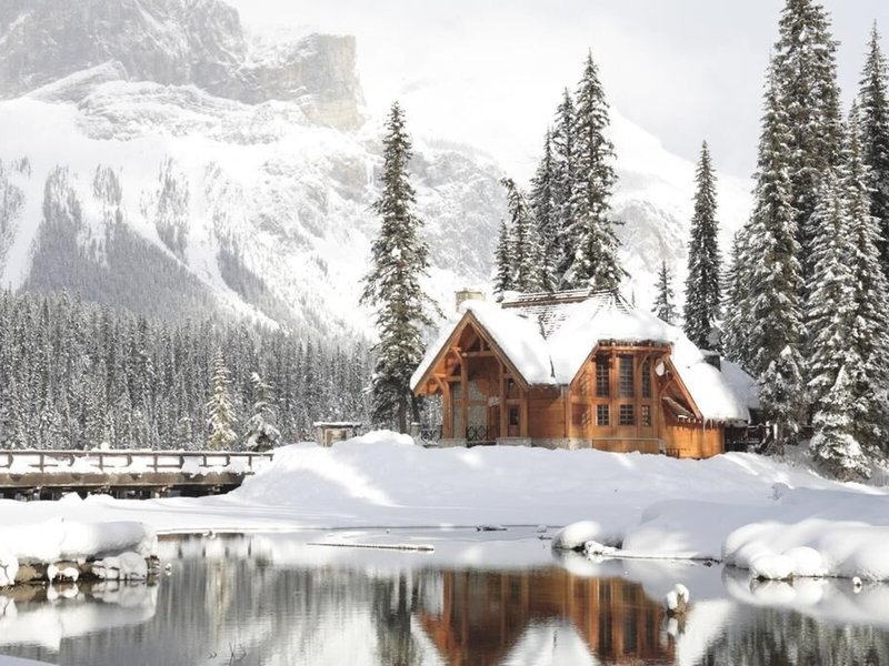 Emerald Lake Lodge 2